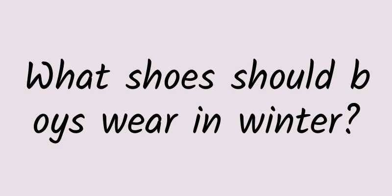 What shoes should boys wear in winter?